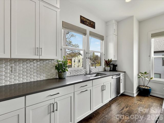 1613 Parkwood Avenue, Charlotte, NC 28205