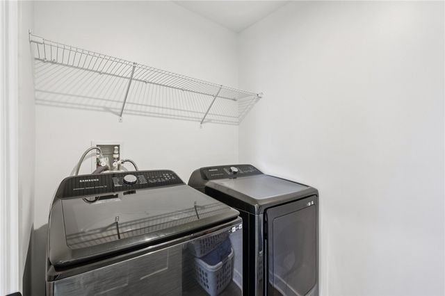 2001 Tamarack Crt, Cecil, PA 15057