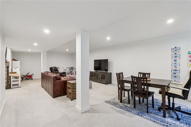 2001 Tamarack Crt, Cecil, PA 15057