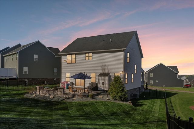 2001 Tamarack Crt, Cecil, PA 15057