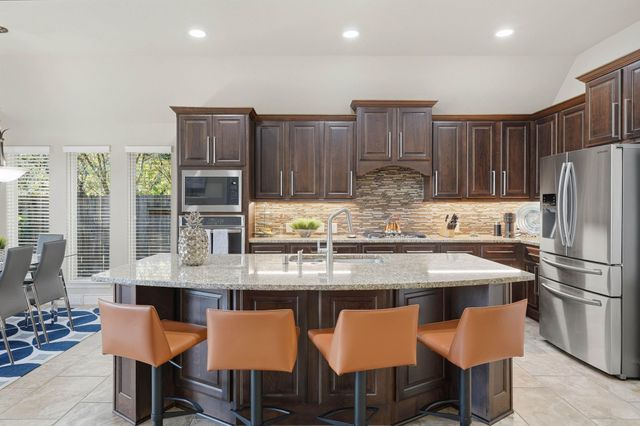 127 Deerchase Drive, Conroe, TX 77384