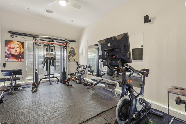 127 Deerchase Drive, Conroe, TX 77384