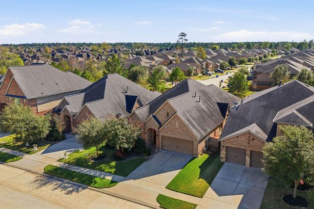 127 Deerchase Drive, Conroe, TX 77384