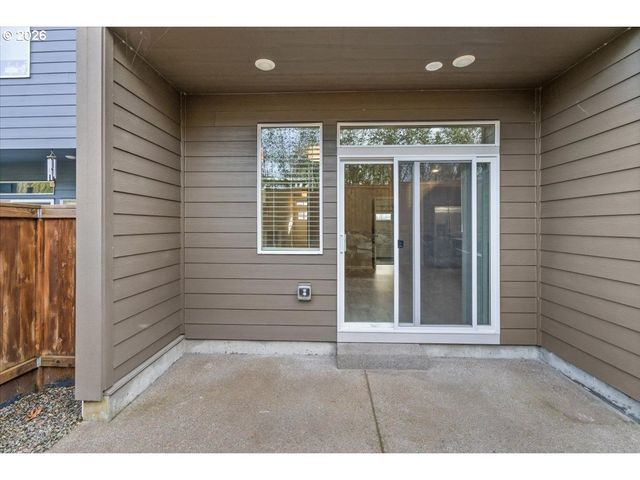 1593 19TH Ave, Forest Grove, OR 97116