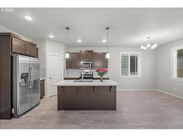 1593 19TH Ave, Forest Grove, OR 97116