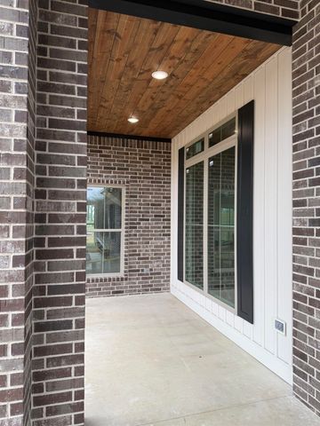 2115 Secretariat Way, Searcy, AR 72143