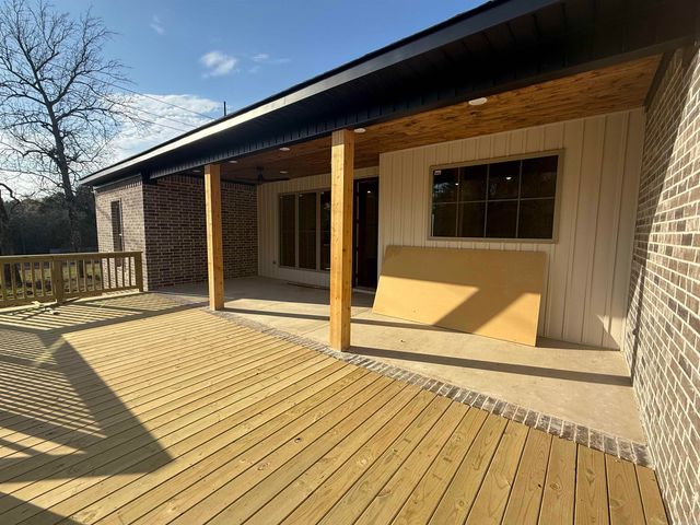 2115 Secretariat Way, Searcy, AR 72143