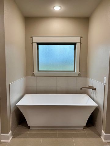 2115 Secretariat Way, Searcy, AR 72143