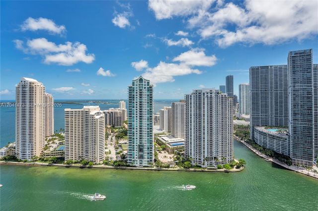 325 S Biscayne Blvd 3921, Miami, FL 33131