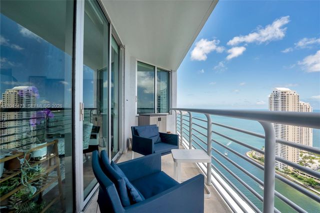 325 S Biscayne Blvd 3921, Miami, FL 33131