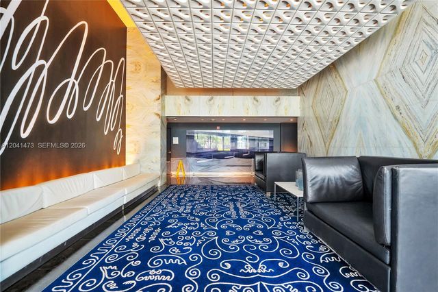 325 S Biscayne Blvd 3921, Miami, FL 33131