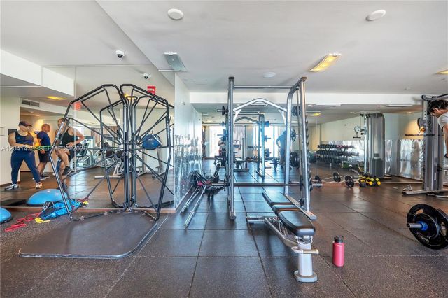 325 S Biscayne Blvd 3921, Miami, FL 33131
