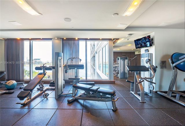 325 S Biscayne Blvd 3921, Miami, FL 33131