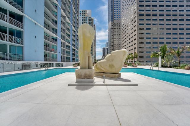 325 S Biscayne Blvd 3921, Miami, FL 33131