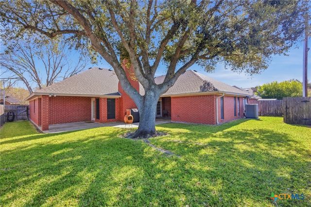 306 Cherrystone Circle, Victoria, TX 77904