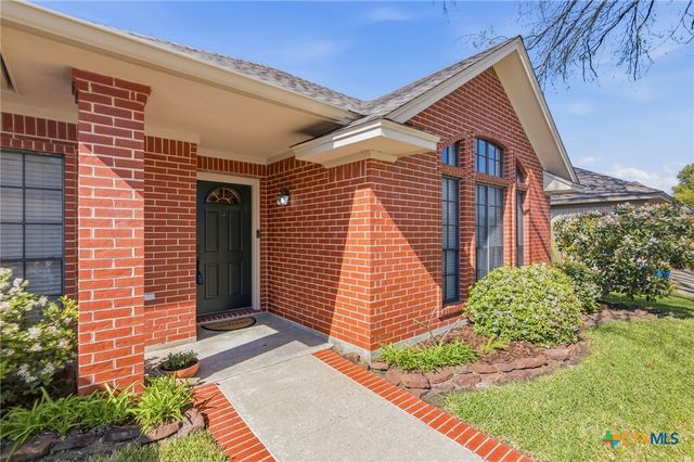 306 Cherrystone Circle, Victoria, TX 77904