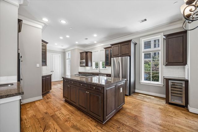 5306 La Branch Street, Houston, TX 77004