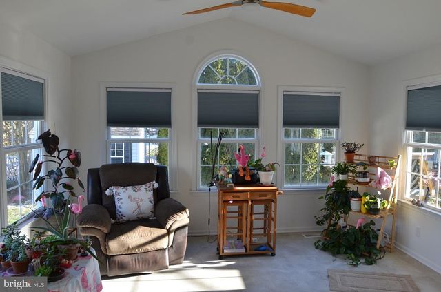 54 LONDON DR, Smyrna, DE 19977