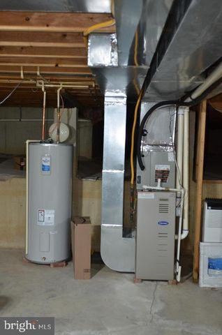 54 LONDON DR, Smyrna, DE 19977