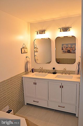 54 LONDON DR, Smyrna, DE 19977