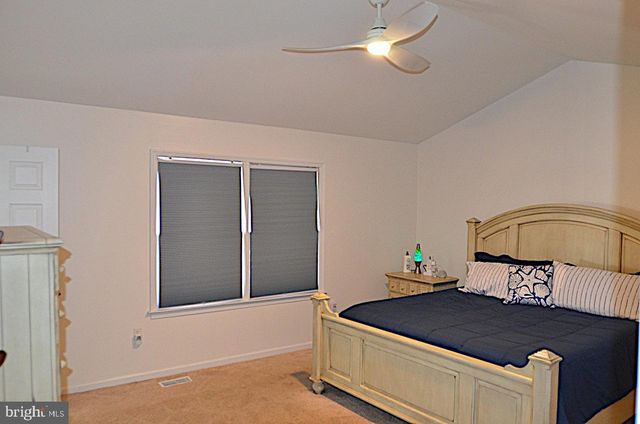 54 LONDON DR, Smyrna, DE 19977