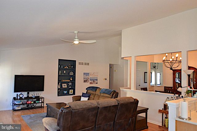 54 LONDON DR, Smyrna, DE 19977