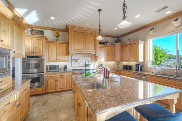 30388 Castlecrest, Valley Center, CA 92082
