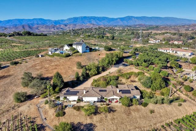 30388 Castlecrest, Valley Center, CA 92082