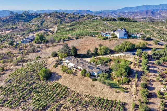 30388 Castlecrest, Valley Center, CA 92082