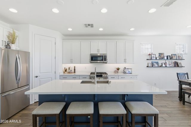 10941 E TEXAS Avenue, Mesa, AZ 85212