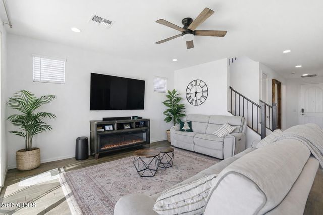 10941 E TEXAS Avenue, Mesa, AZ 85212