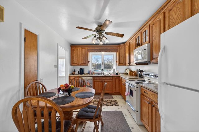 13707 Forest DRIVE, New Berlin, WI 53151