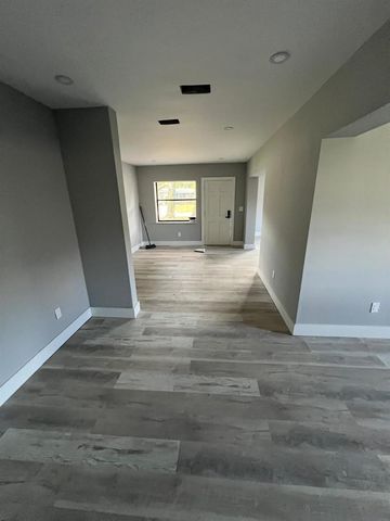 2008 S 30th Street, Fort Pierce, FL 34947