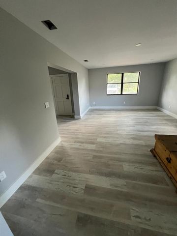 2008 S 30th Street, Fort Pierce, FL 34947