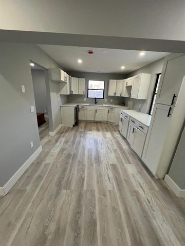 2008 S 30th Street, Fort Pierce, FL 34947