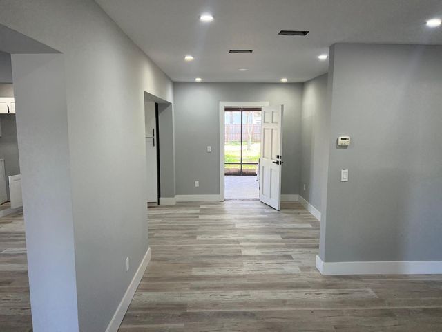 2008 S 30th Street, Fort Pierce, FL 34947