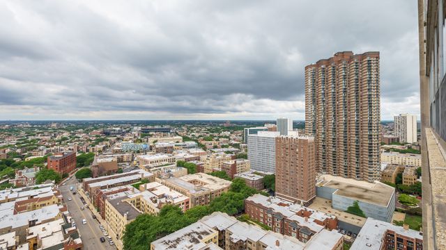 3550 N LAKE SHORE Drive 1714, Chicago, IL 60657
