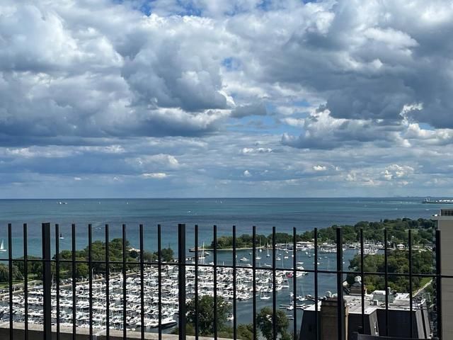 3550 N LAKE SHORE Drive 1714, Chicago, IL 60657