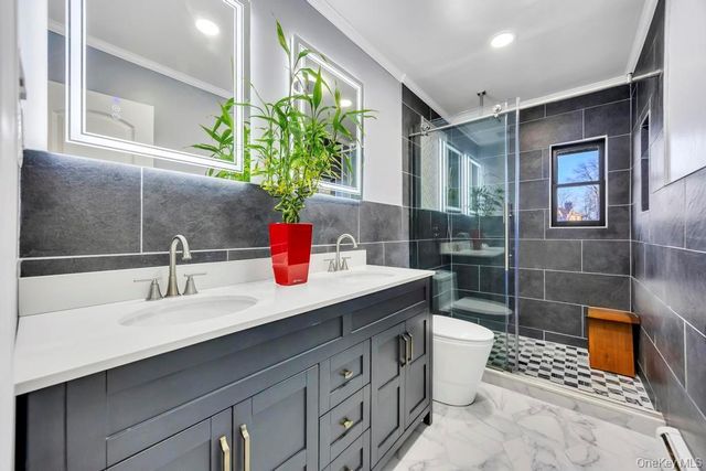 8 Barbara Lane, Jericho, NY 11753