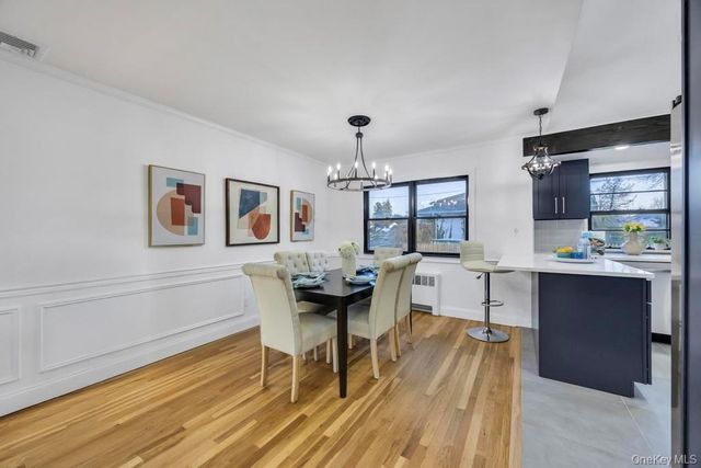 8 Barbara Lane, Jericho, NY 11753