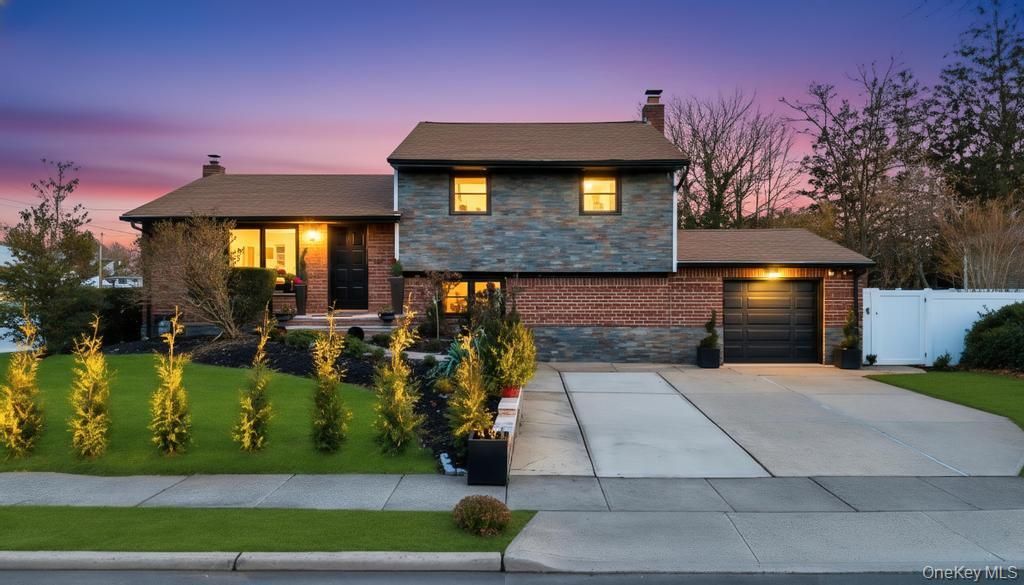 8 Barbara Lane, Jericho, NY 11753