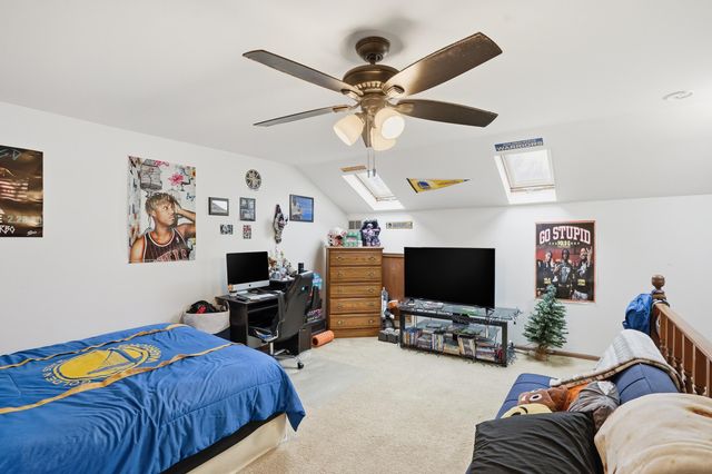 896 Jordan Circle, Schererville, IN 46375