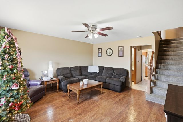 896 Jordan Circle, Schererville, IN 46375