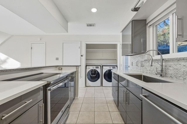 6723 Old Quarry LN, Austin, TX 78731