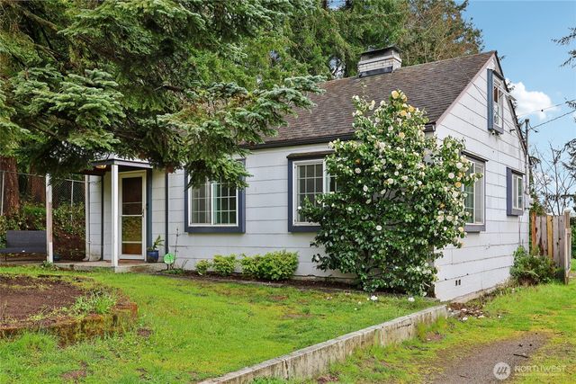 1309 S 208th Street, Des Moines, WA 98198