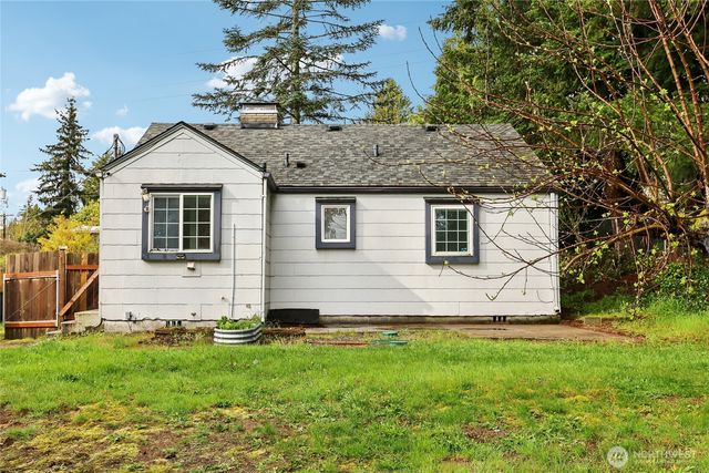 1309 S 208th Street, Des Moines, WA 98198