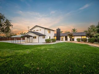 9226 N Fowler Avenue, Clovis, CA 93619