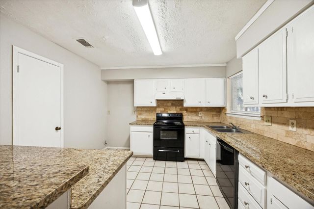 7323 Wovenwood Lane, Houston, TX 77041