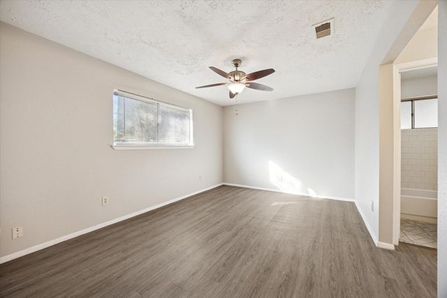 7323 Wovenwood Lane, Houston, TX 77041