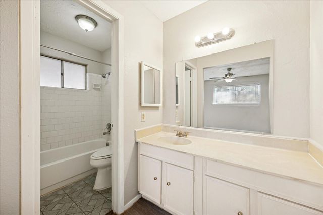 7323 Wovenwood Lane, Houston, TX 77041